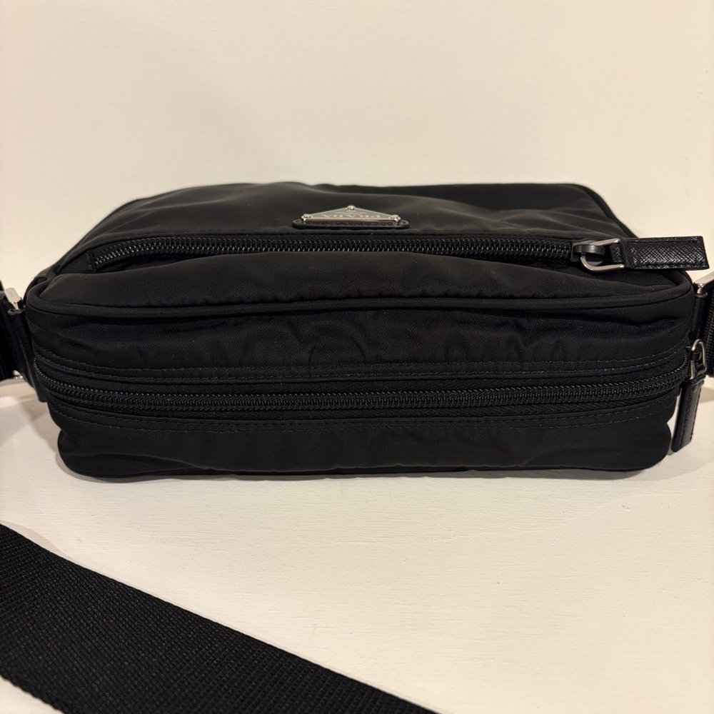Prada Re-Nylon shoulder bag in Black - Picture 6 of 14